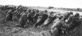 French_soldiers_ditch_1914